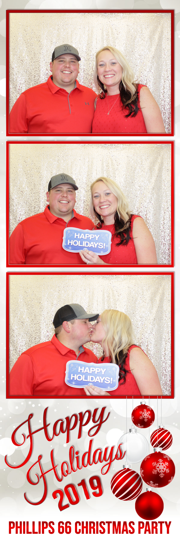 Phillips 66 Christmas Party | View more photos from the event at gallery.photoboothbillings.com/u/PhotoBoothBillings/Phillips-66-Christmas-Party